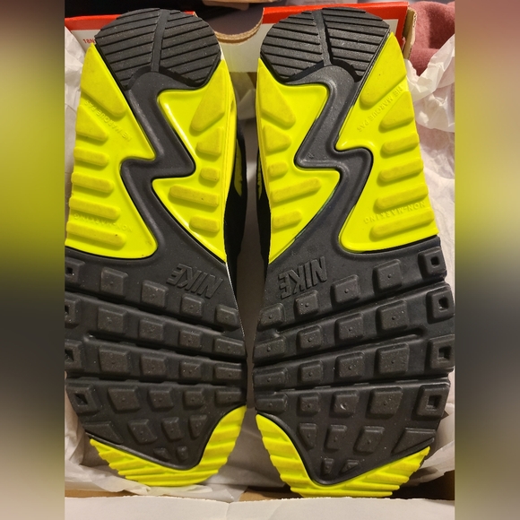 Nike Air Max 90 LTR Sz 4Y - Picture 9 of 9